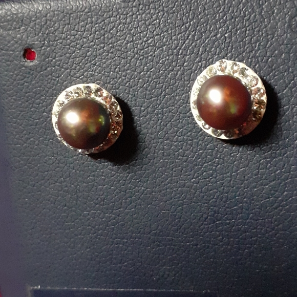 10K Gold Genuine Pearl Earrings NWT - Picture 2 of 3